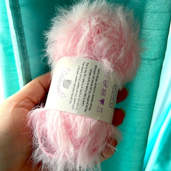 🆕 NEW 3 pcs Yarn Acrylic Polyester and Nylon - Picture 8 of 9